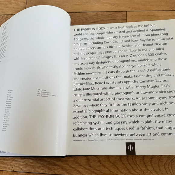 The Fashion Book Phaidon - Picture 5 of 5